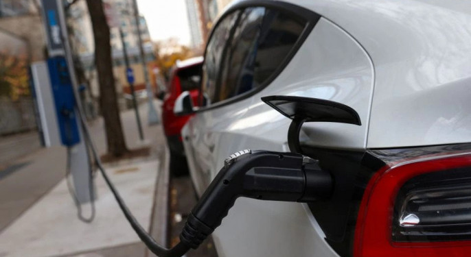 Accelerating Electric Car Adoption In Bangladesh: A Call For Strong Policy Backing