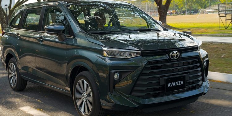 Toyota Avanza: The Perfect MPV for Bangladesh Roads